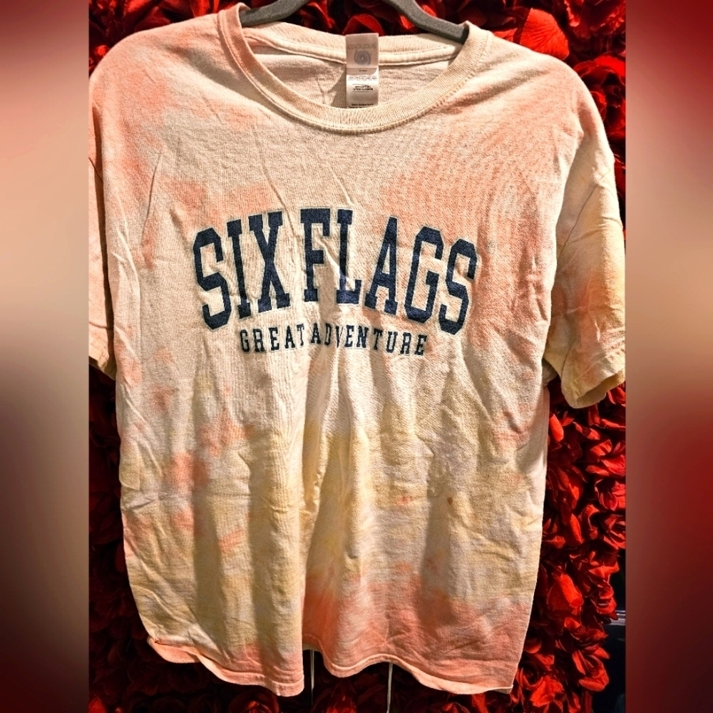 Women's Six Flags Great Adventure Tie-Dye T-Shirt - Cream & Pink Size Large